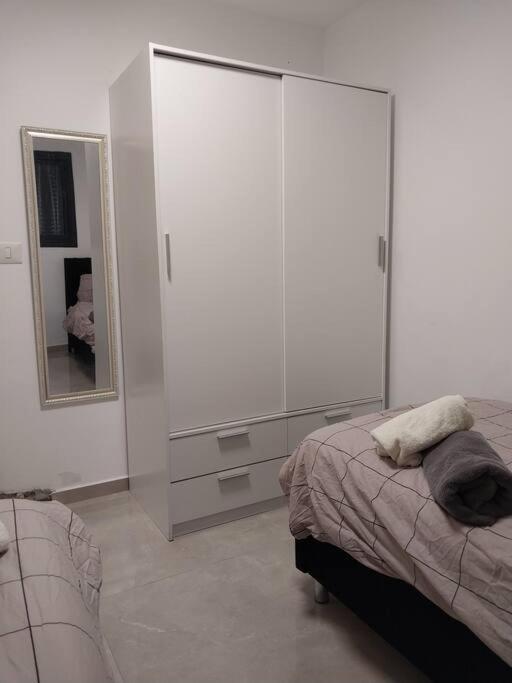שירת דבורה בבני ברק Apartment Giv'at Shemu'el Екстериор снимка