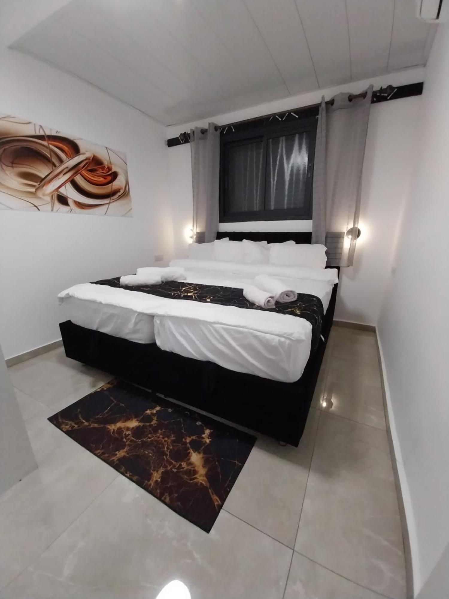 שירת דבורה בבני ברק Apartment Giv'at Shemu'el Екстериор снимка