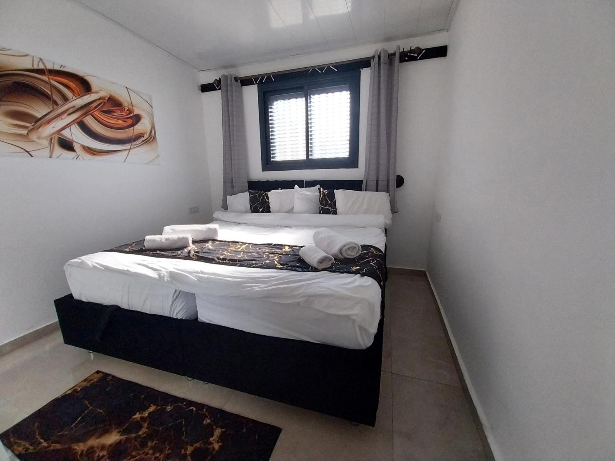 שירת דבורה בבני ברק Apartment Giv'at Shemu'el Екстериор снимка