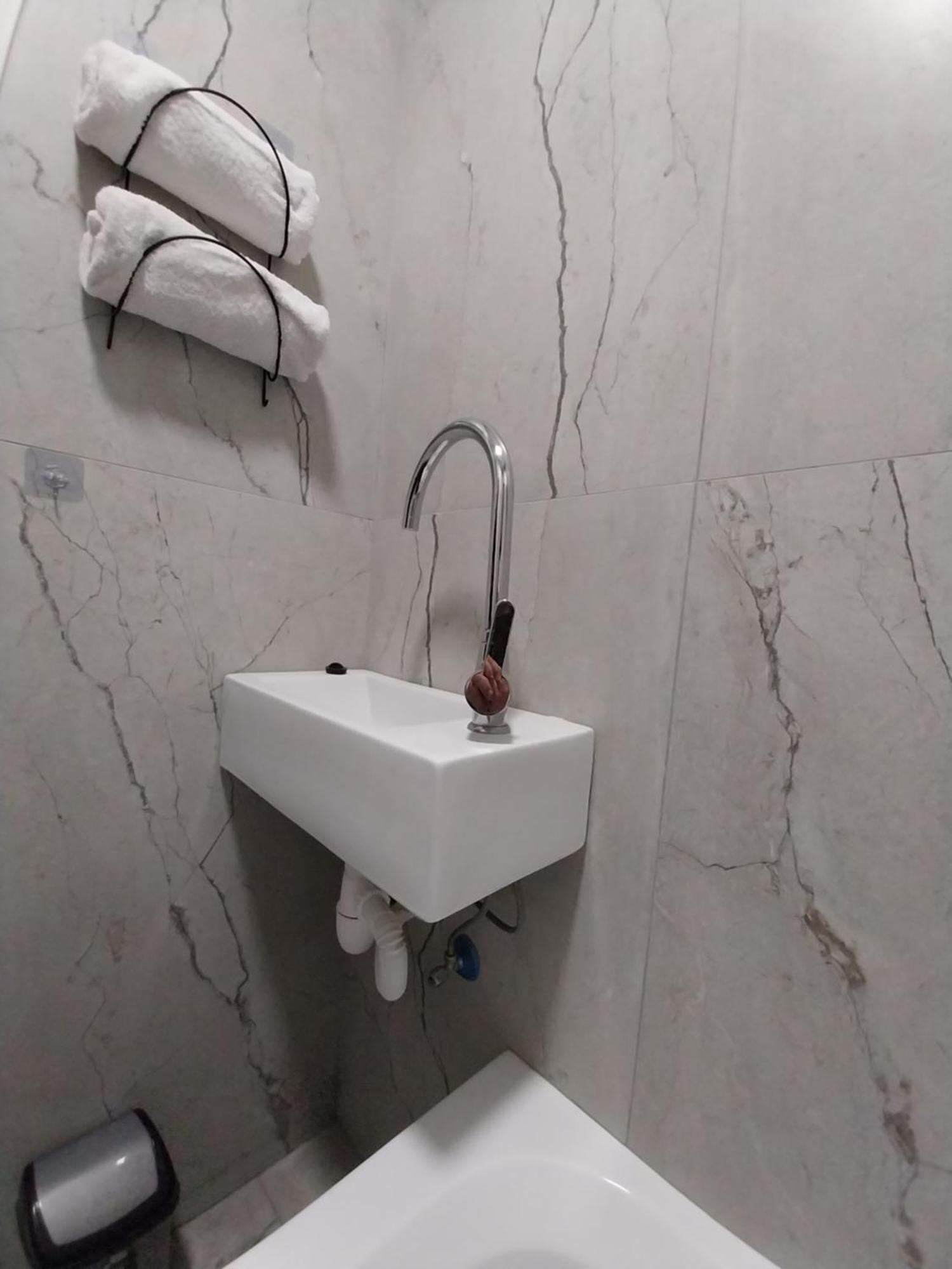 שירת דבורה בבני ברק Apartment Giv'at Shemu'el Екстериор снимка