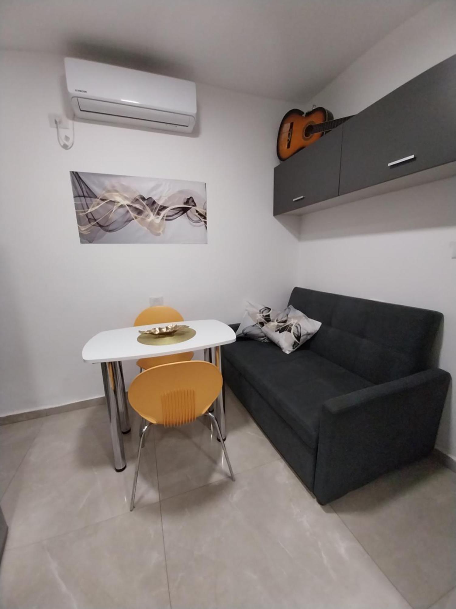 שירת דבורה בבני ברק Apartment Giv'at Shemu'el Екстериор снимка