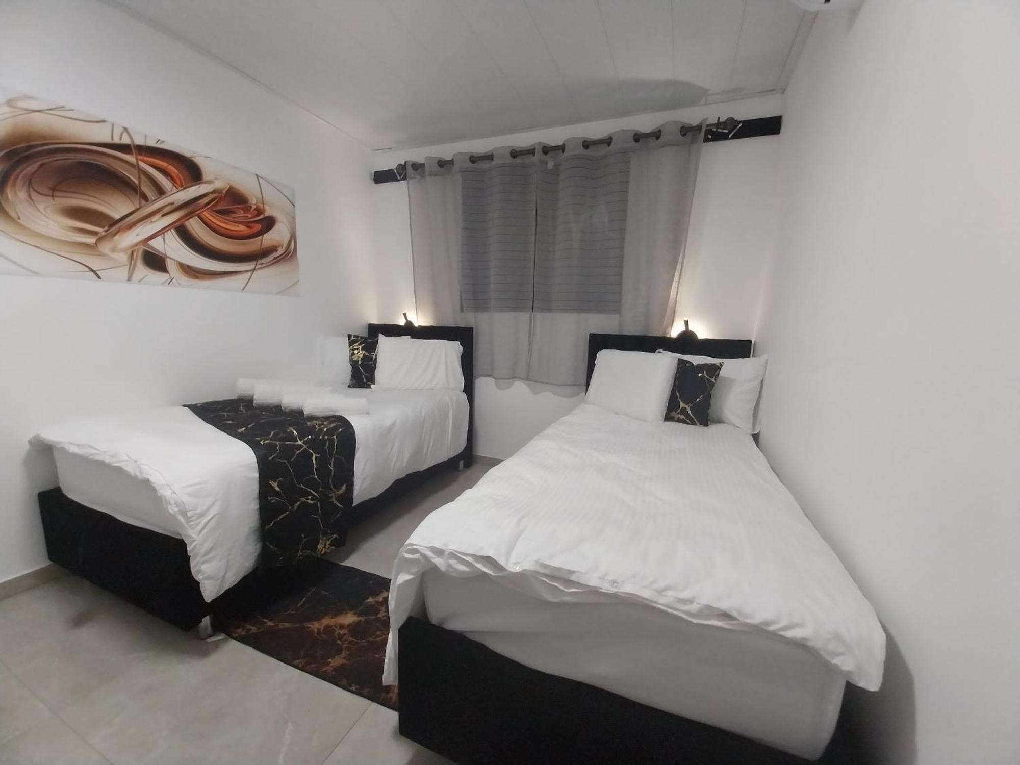 שירת דבורה בבני ברק Apartment Giv'at Shemu'el Екстериор снимка